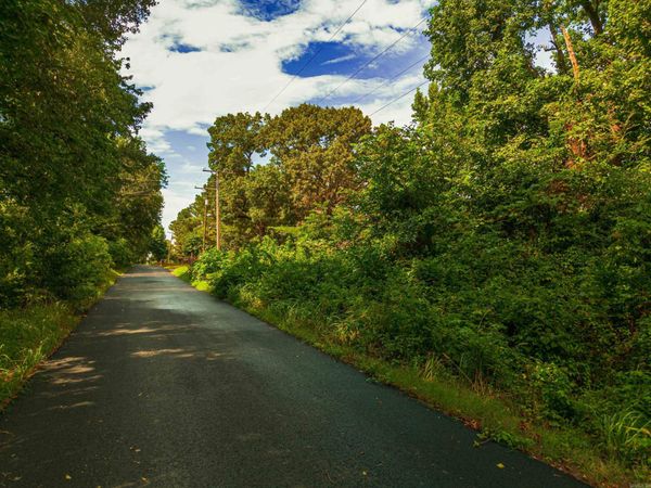 000 Saylor Rd , Lonoke, AR 72086