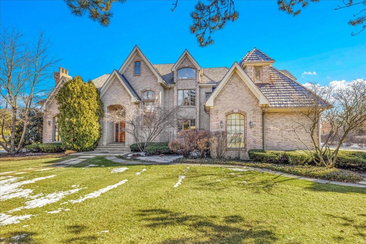 601 Ambriance Drive , Burr Ridge, IL 60527