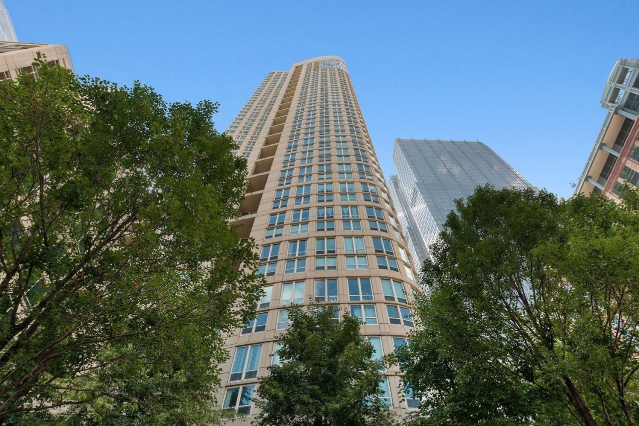 345 N LASALLE Street , Chicago, IL 60654