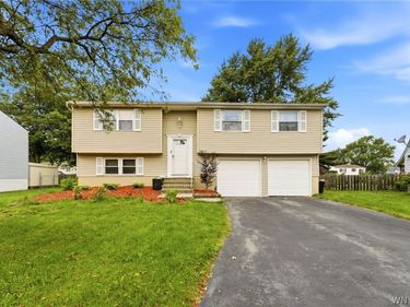 7090 Academy Lane, Lockport, NY 14094