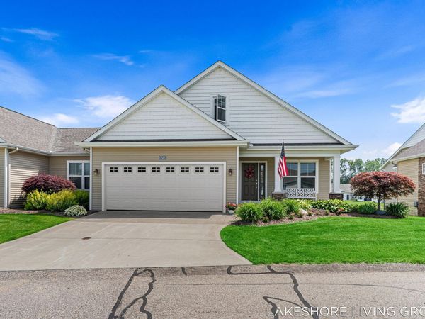 11565 S Lake Drive, Unit 174, Holland, MI 49424
