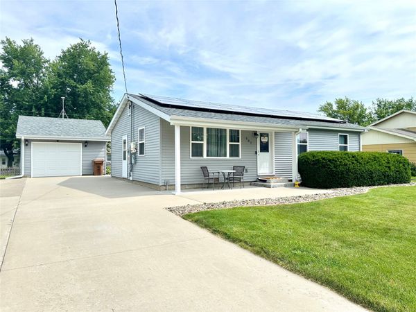 507 12th Avenue, Grinnell, IA 50112