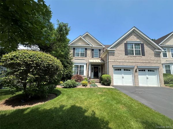 633 CREEKSIDE Lane, Fishkill, NY 12524