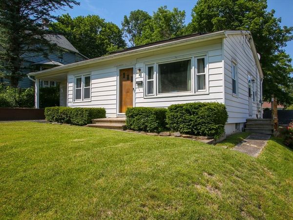3 West St, Adams, MA 01220