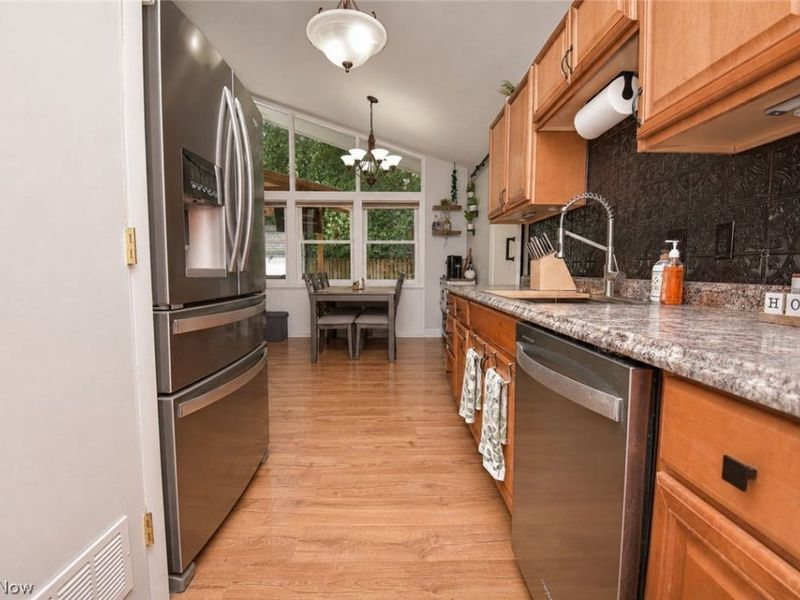 525 Abbyshire Drive, Berea, OH 44017 Photo 14