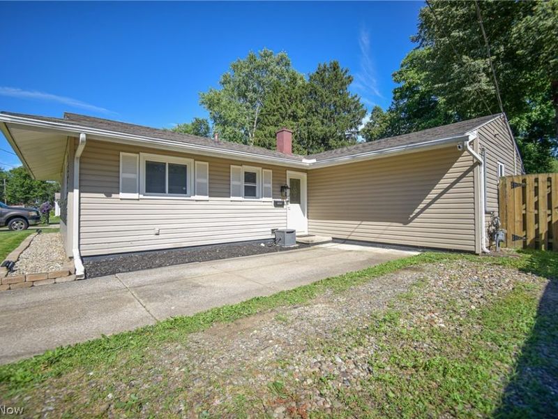 525 Abbyshire Drive, Berea, OH 44017 Photo 4