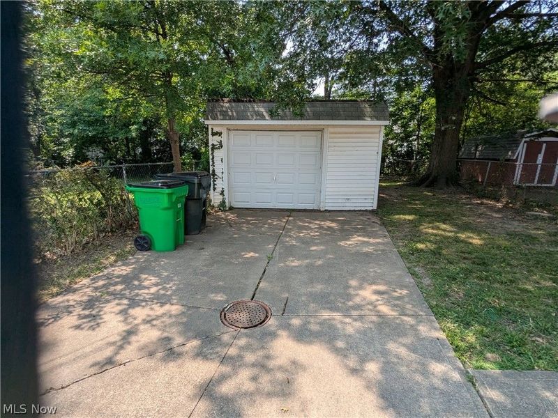 1542 E 256th Street, Euclid, OH 44132 Photo 26