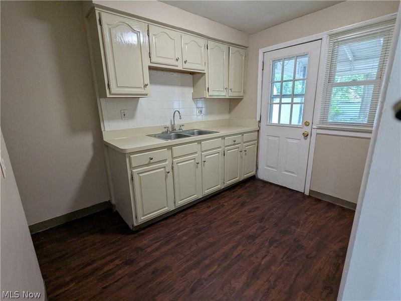 1540 E 256th Street, Euclid, OH 44132 Photo 7