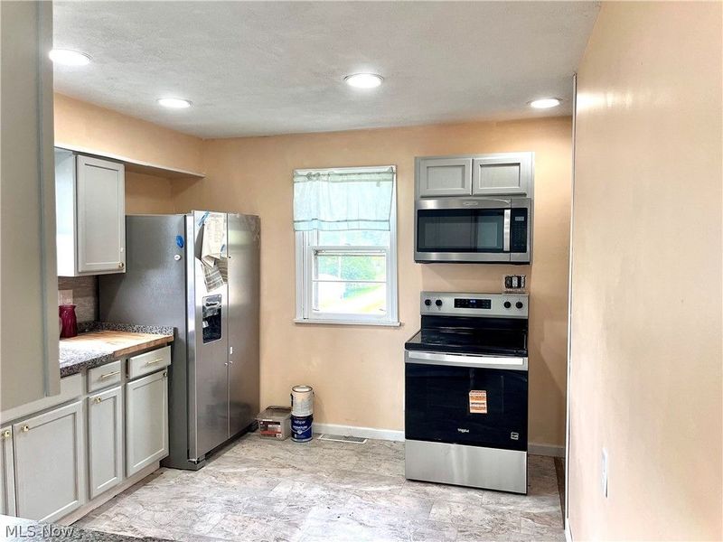 809 Delia Avenue, Martins Ferry, OH 43935 Photo 13
