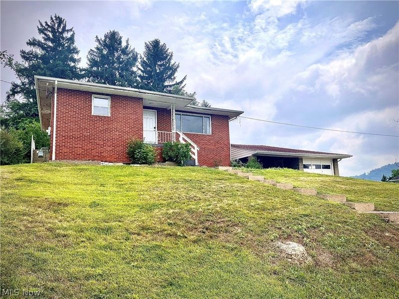 809 Delia Avenue, Martins Ferry, OH 43935 Photo 2