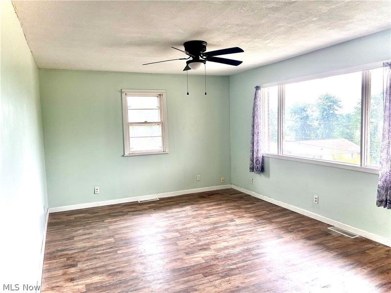 809 Delia Avenue, Martins Ferry, OH 43935 Photo 8