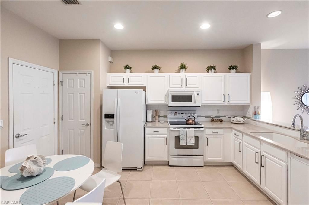 15616 Marcello Cir, Naples, FL 34110 Photo