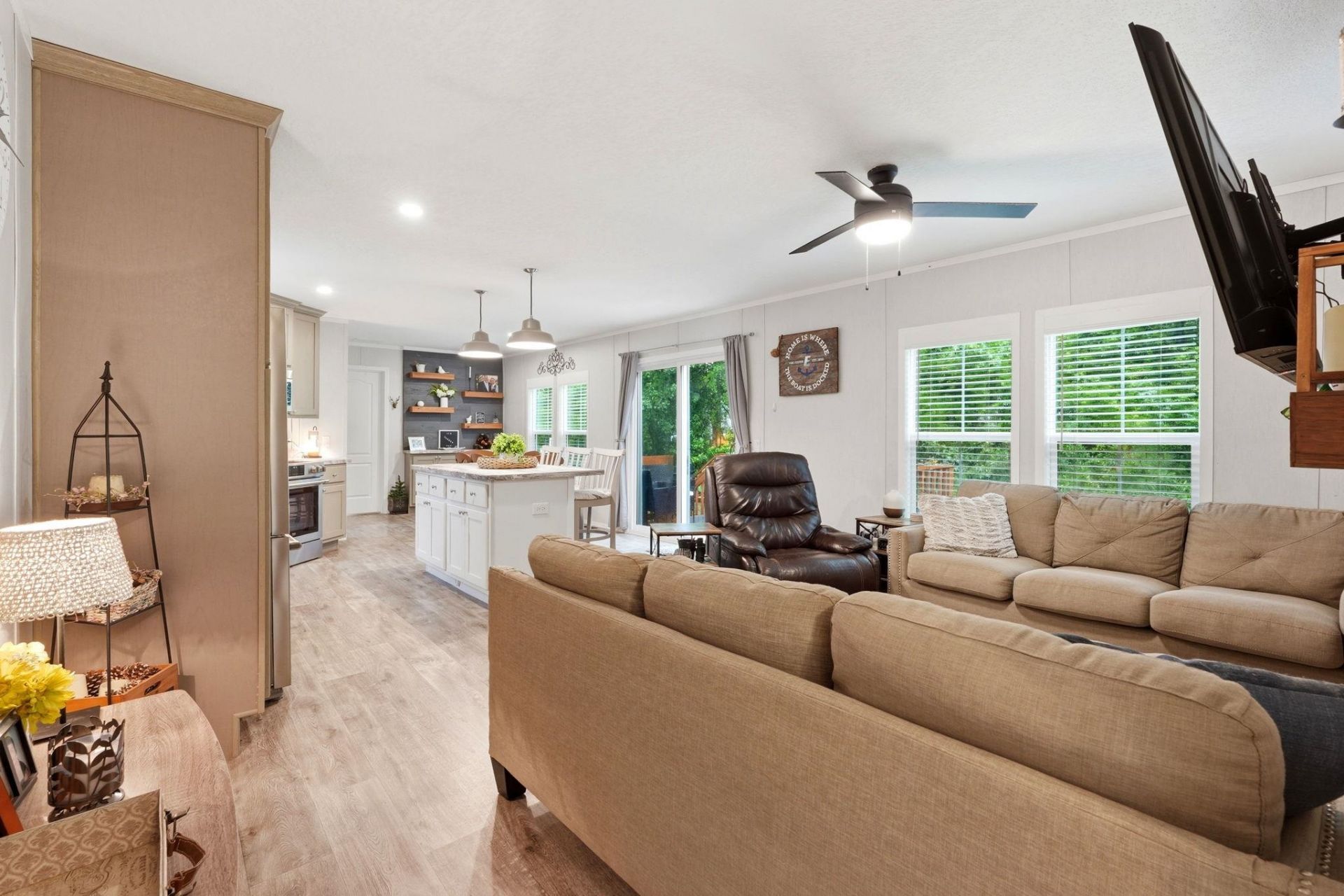 370 Edison Circle  Photo 16