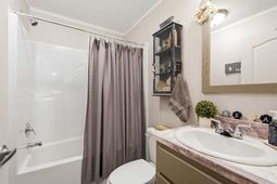 370 Edison Circle  photo 4