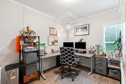 370 Edison Circle  photo 4
