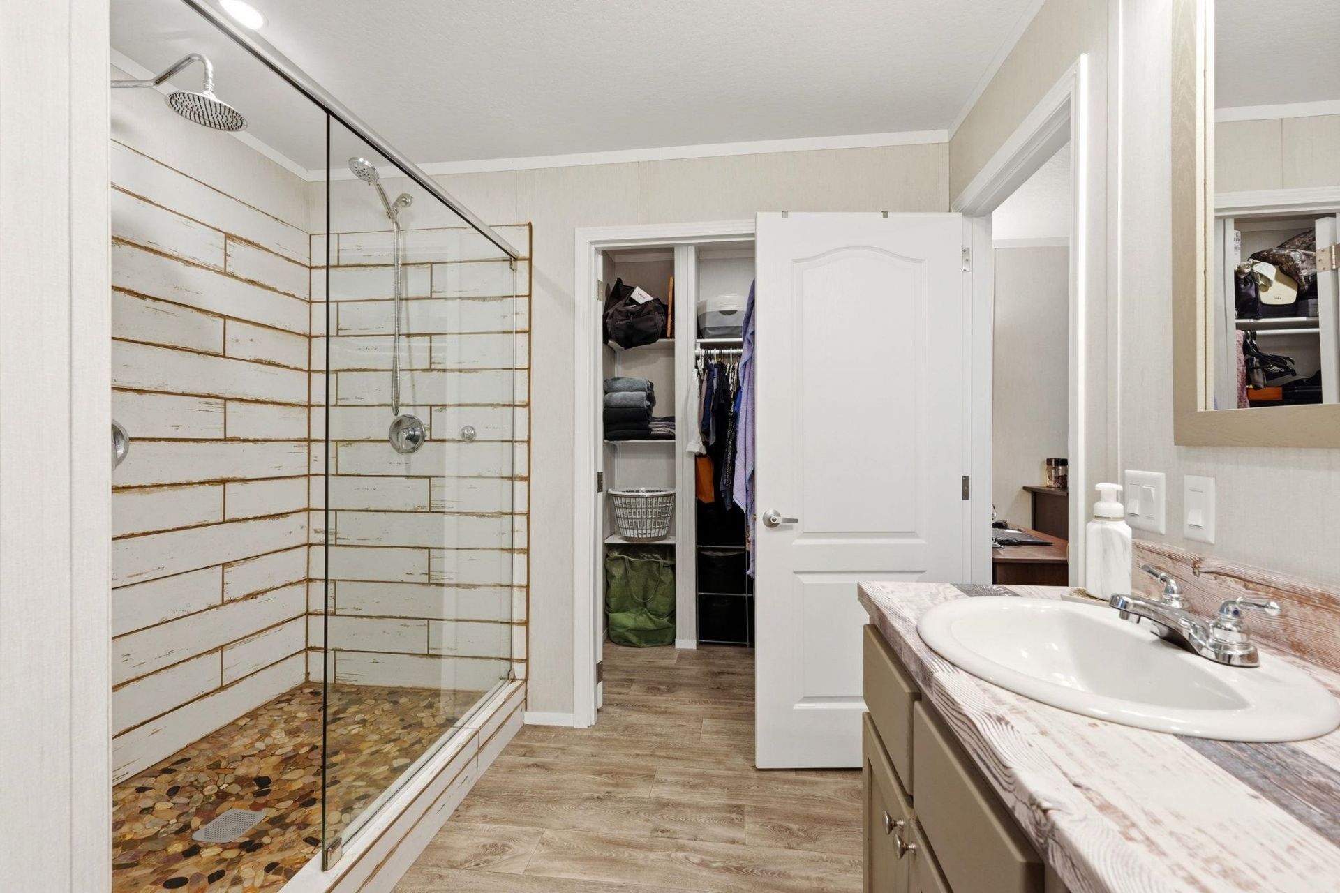 370 Edison Circle  Photo 31
