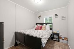 370 Edison Circle  photo 4