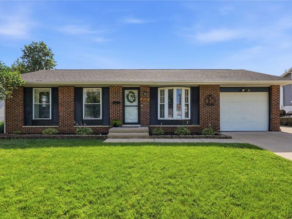 213 Hanover Rd SW , Cedar Rapids, IA 52404