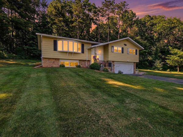 527 Peerless Road, Belleville, WI 53508