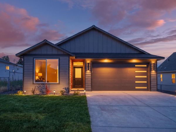 2011 E Longfellow Ave, Spokane, WA 99207