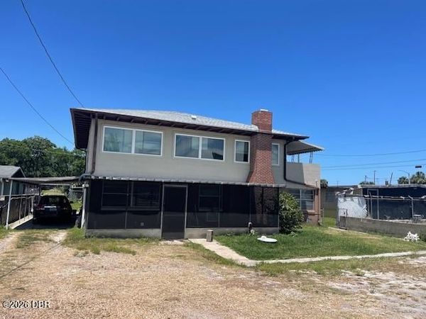 1002 10th Street, Unit B, Daytona Beach, FL 32117