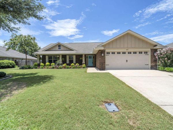 805 Symphony Way, Freeport, FL 32439