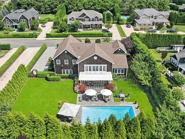 22 Summer Drive , Southampton, NY 11968