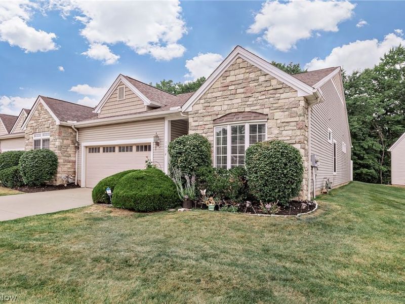1012 Cutters Creek Drive, South Euclid, OH 44121 Photo 3