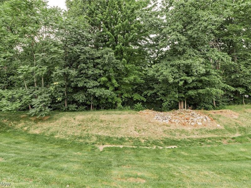 1012 Cutters Creek Drive, South Euclid, OH 44121 Photo 7
