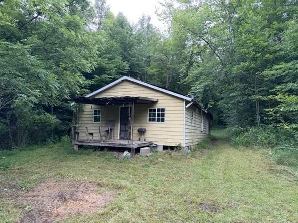 384 Ash , Grayson, KY 41143