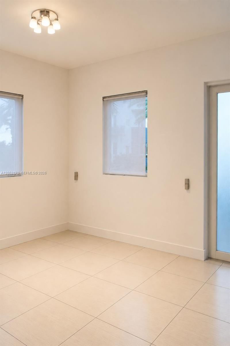 9151 NW 33rd St , Doral, FL 33172 Photo
