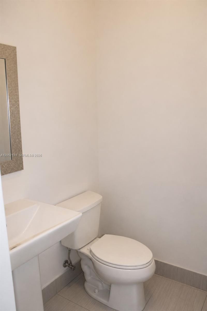 9151 NW 33rd St , Doral, FL 33172 Photo