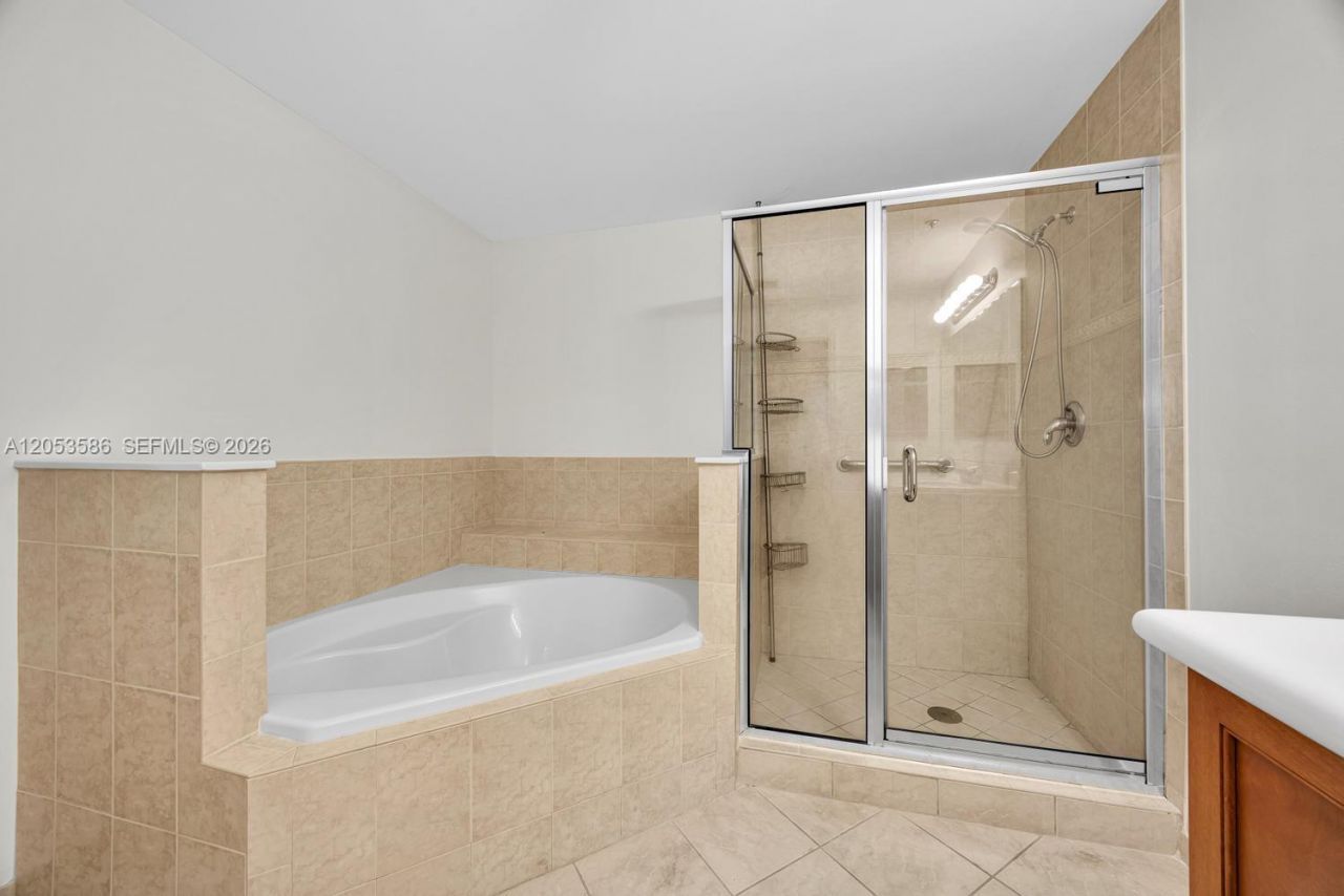 8390 SW 72nd Ave, Unit 708, Miami, FL 33143 Photo