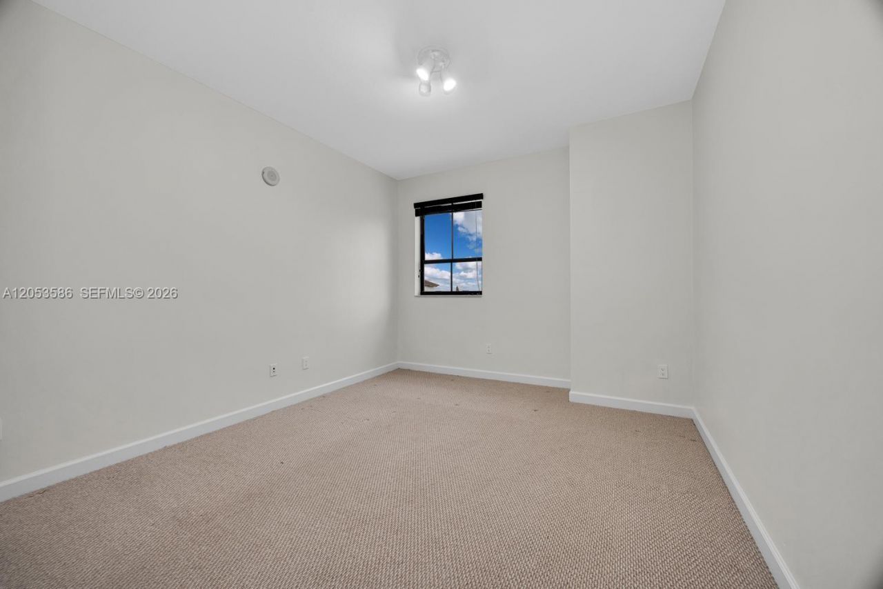8390 SW 72nd Ave, Unit 708, Miami, FL 33143 Photo