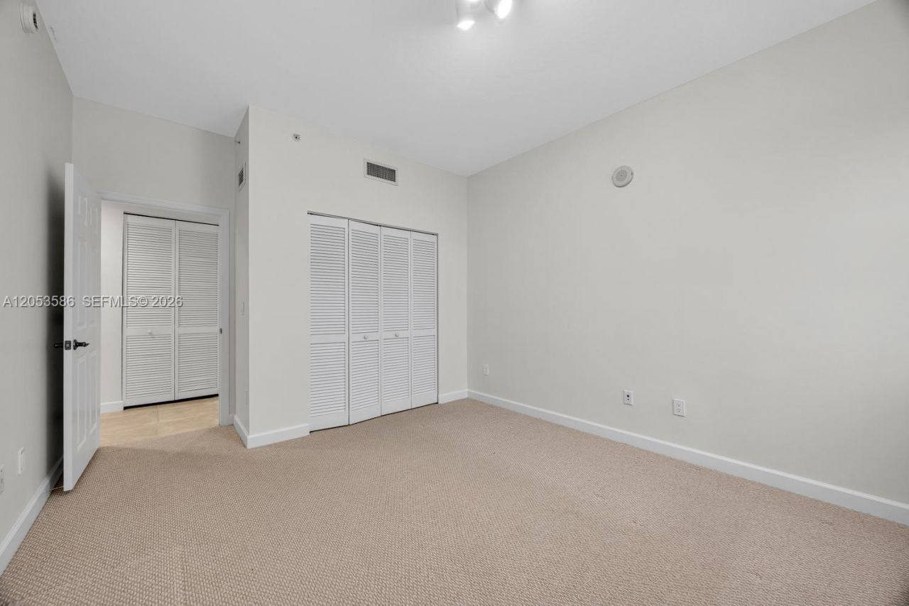 8390 SW 72nd Ave, Unit 708, Miami, FL 33143 Photo