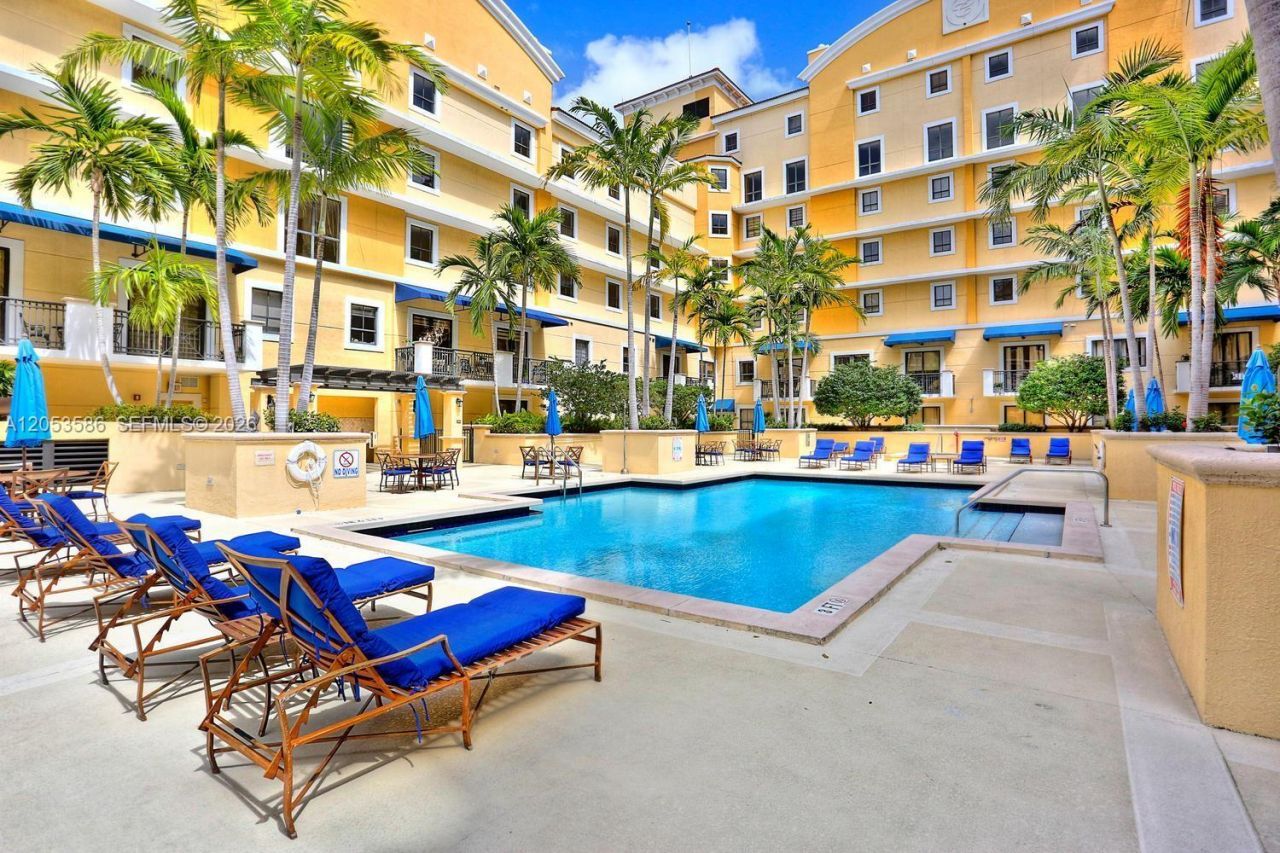 8390 SW 72nd Ave, Unit 708, Miami, FL 33143 Photo