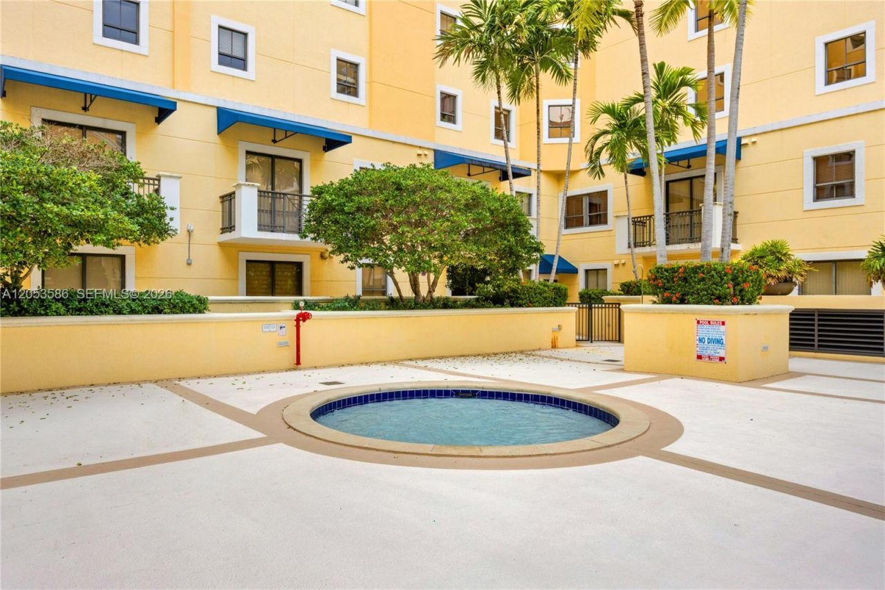 8390 SW 72nd Ave , Unit 708, Miami, FL 33143 Photo