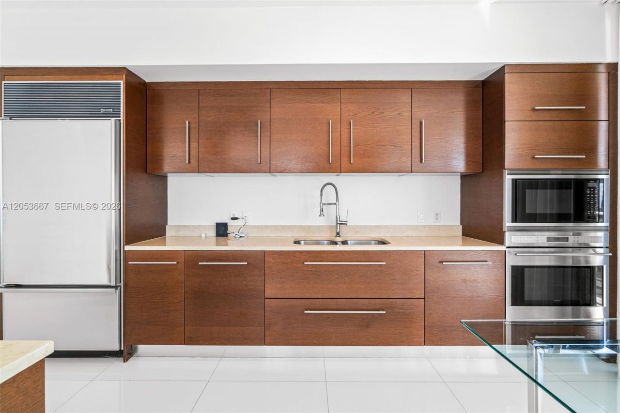 485 Brickell Ave , Unit 4410, Miami, FL 33131 Photo