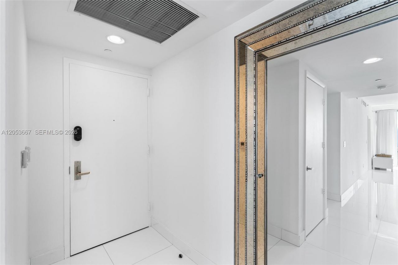 485 Brickell Ave , Unit 4410, Miami, FL 33131 Photo