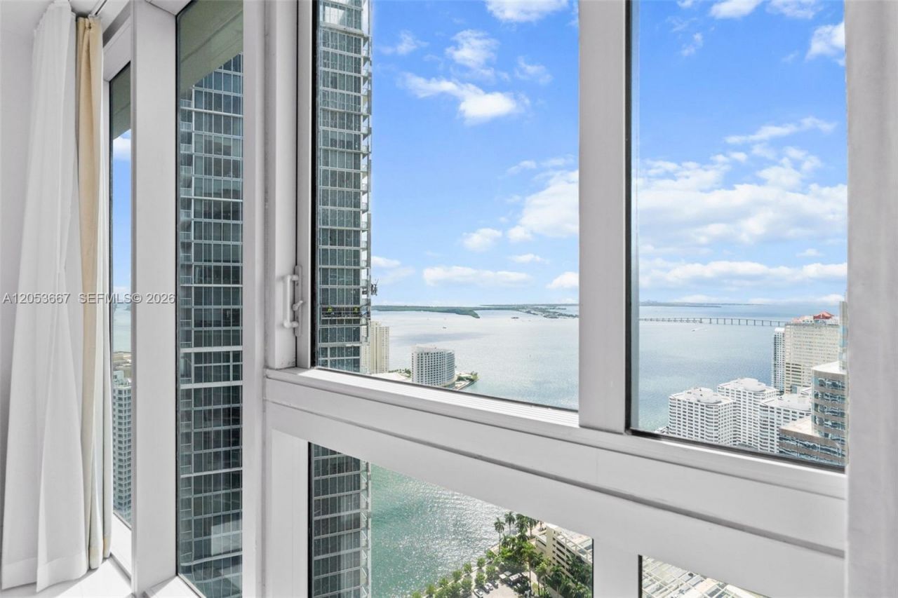 485 Brickell Ave , Unit 4410, Miami, FL 33131 Photo