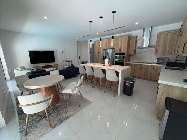 5901 SW 64th St, South Miami, FL 33143