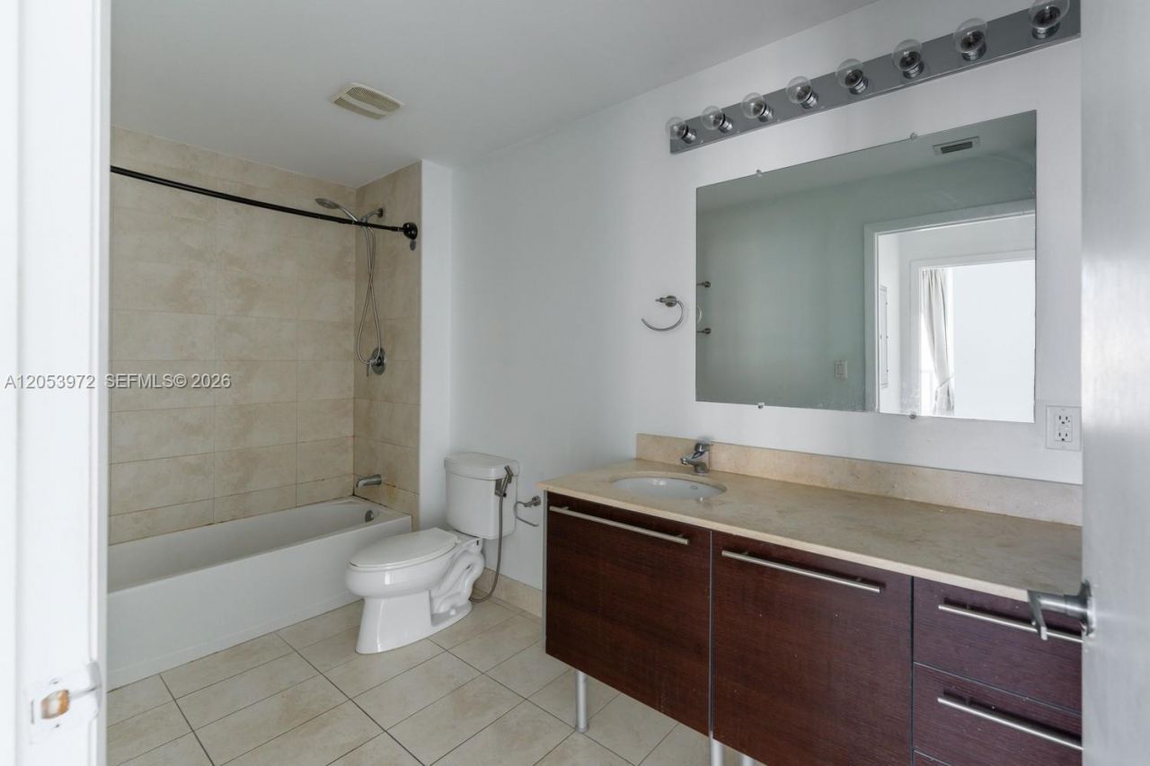 1900 N Bayshore Dr, Unit 3809, Miami, FL 33132 Photo