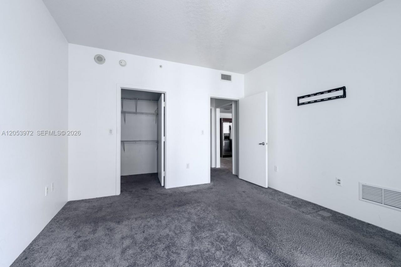 1900 N Bayshore Dr, Unit 3809, Miami, FL 33132 Photo