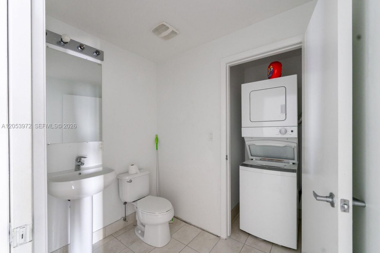 1900 N Bayshore Dr, Unit 3809, Miami, FL 33132 Photo