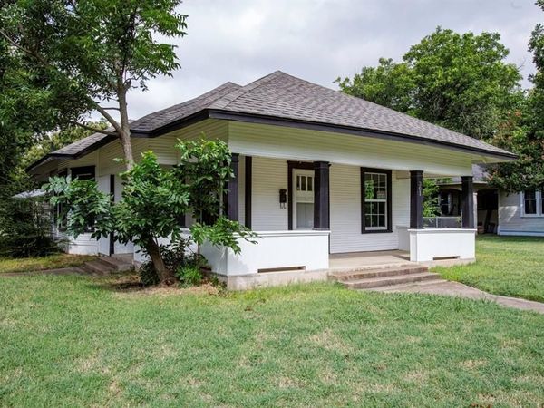 301 Madison Street , Cleburne, TX 76033