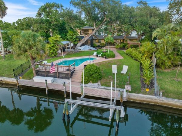 1827 BAYWOOD DRIVE , SARASOTA, FL 34231