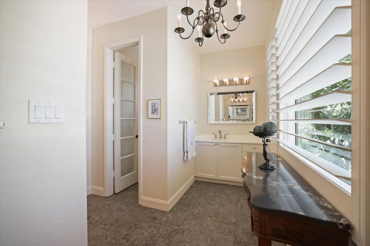 1827 Baywood Drive, Sarasota, FL 34231 Photo
