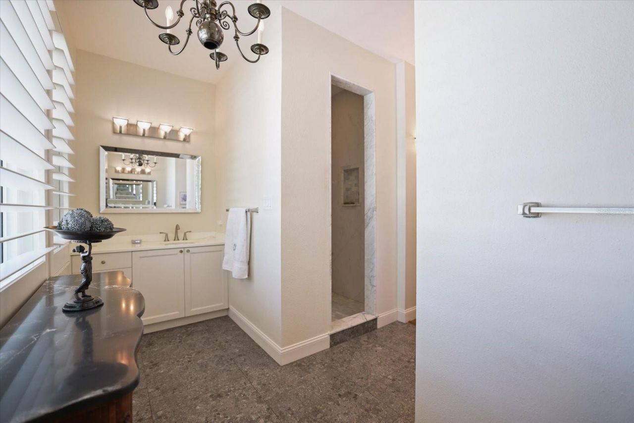 1827 Baywood Drive, Sarasota, FL 34231 Photo