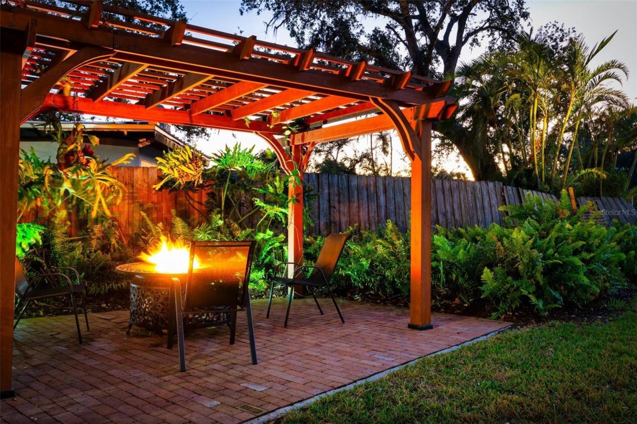 1827 Baywood Drive, Sarasota, FL 34231 Photo