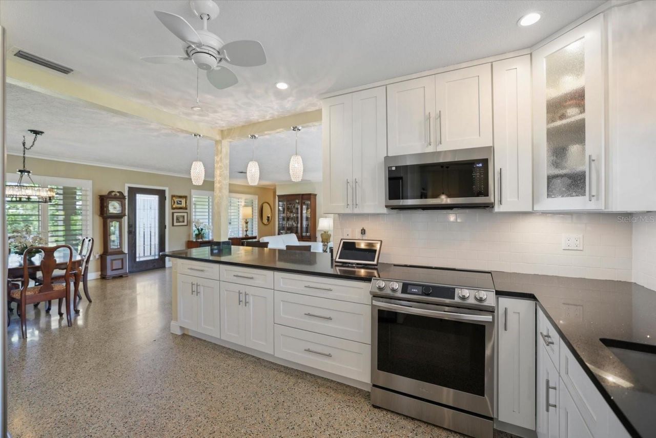 1827 Baywood Drive, Sarasota, FL 34231 Photo